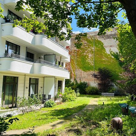 Modern Apartment In Mitte Berlin Exterior photo